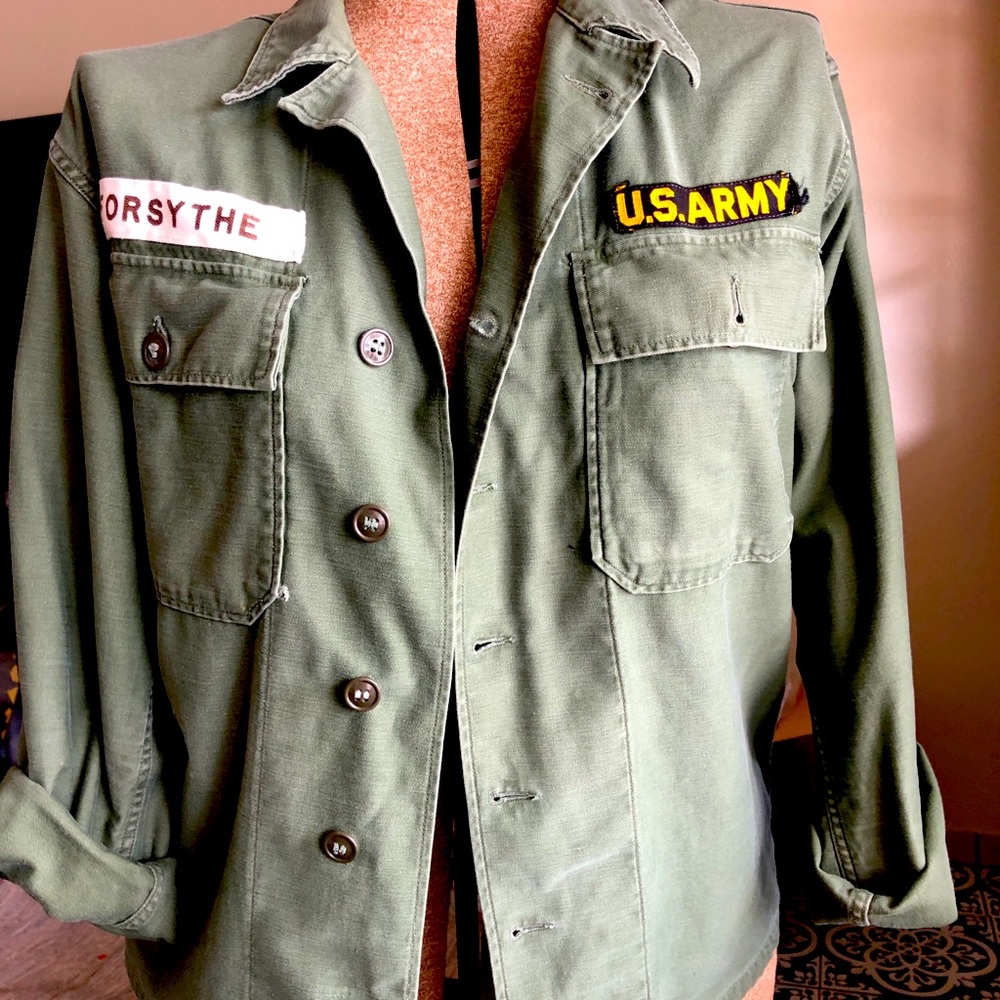 Vintage green military shirt w pop culture quote